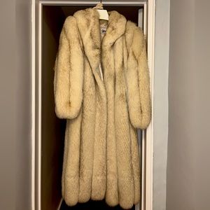 Newmans Saga Fox Natural Norwegian Blue Fox Full Length Coat